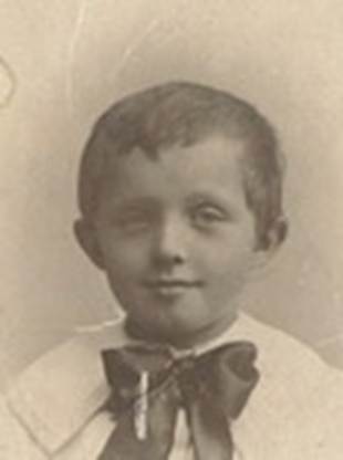 Et bilde som inneholder tekst, vegg, person, innendrs

Automatisk generert beskrivelse